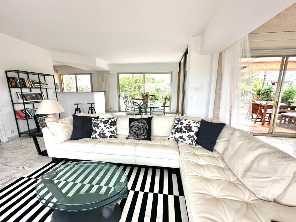 Panoramic Sea View Penthouse With Jacuzzi And 450 Sqm Terrace Apartment Antibes Exterior photo